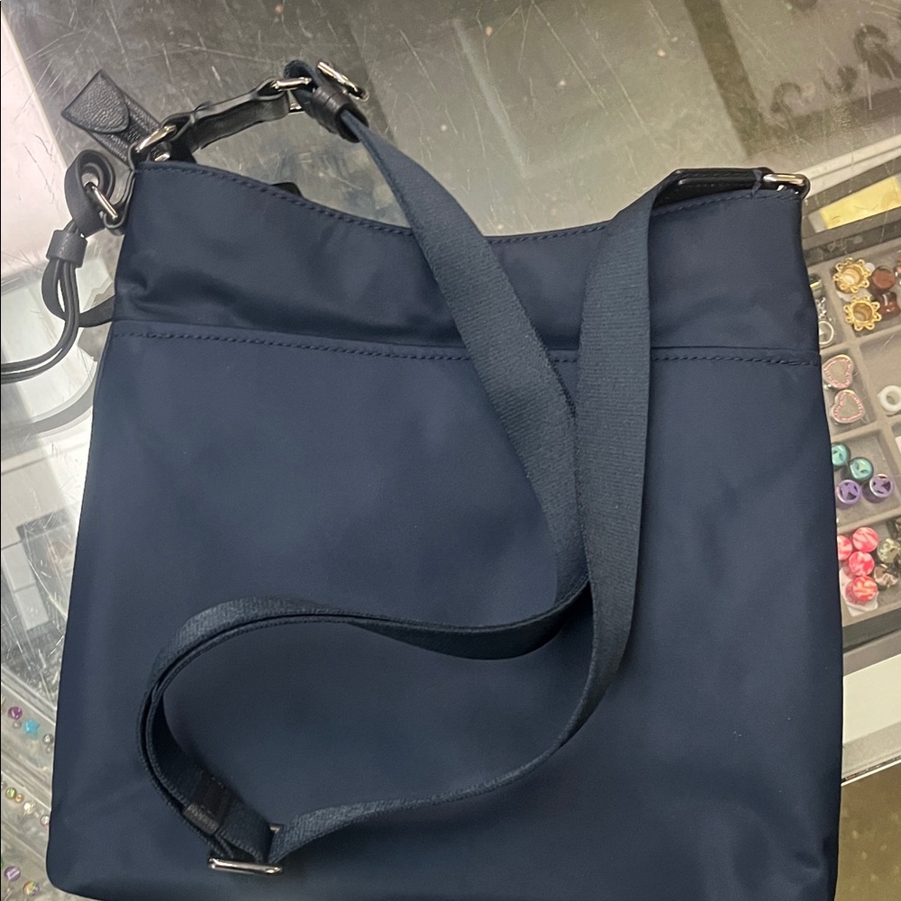 TUMI Dark Blue Messenger Bag - Picture 3 of 8